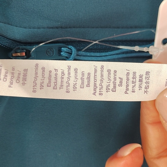 CRZ YOGA Zip Up Cropped Jacket Green Jade Size Small NWT Long Sleeve - Picture 8 of 9